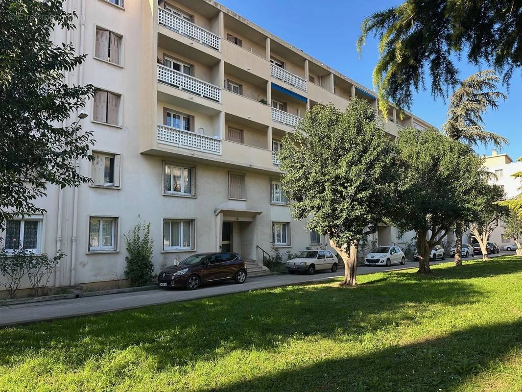 Appartement à MARSEILLE-9E