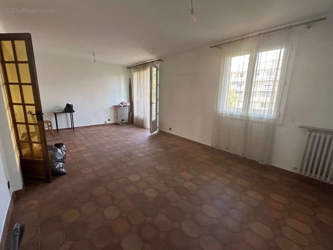 Appartement à MARSEILLE-9E