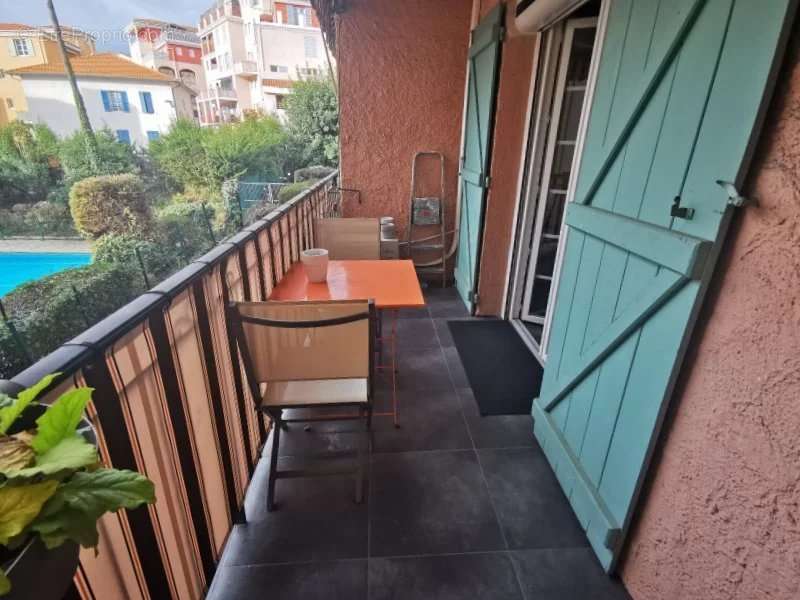 Appartement à VALLAURIS