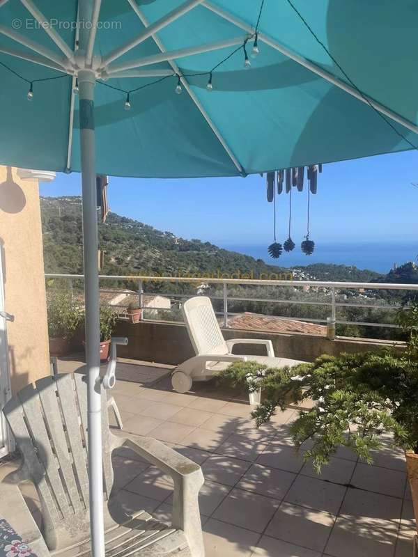 Appartement à EZE