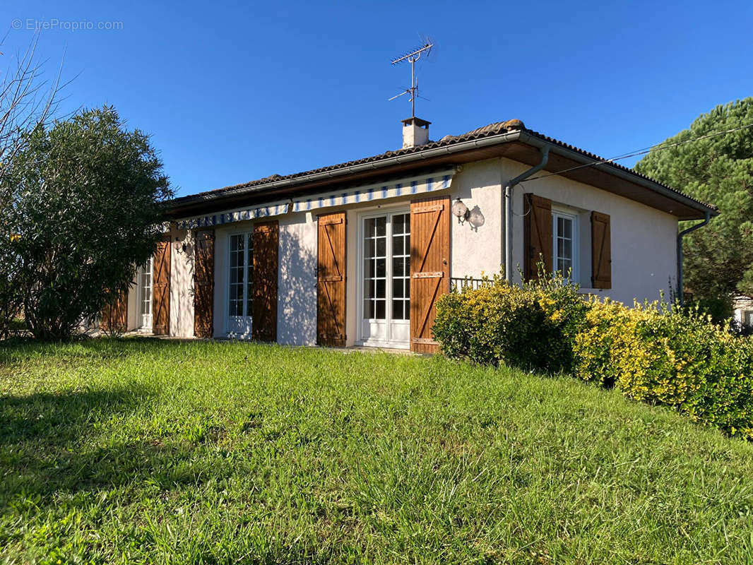 Maison à VAYRES