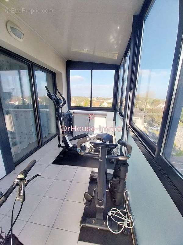 Appartement à LOUVRES