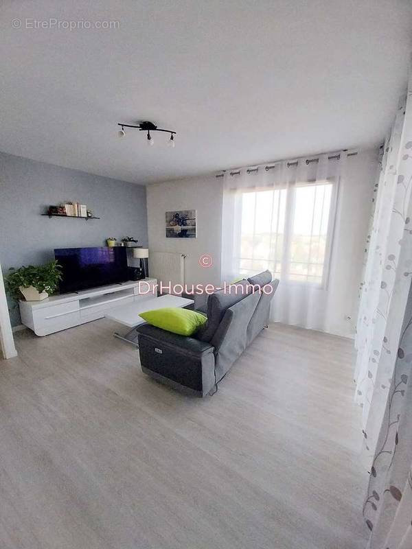 Appartement à LOUVRES