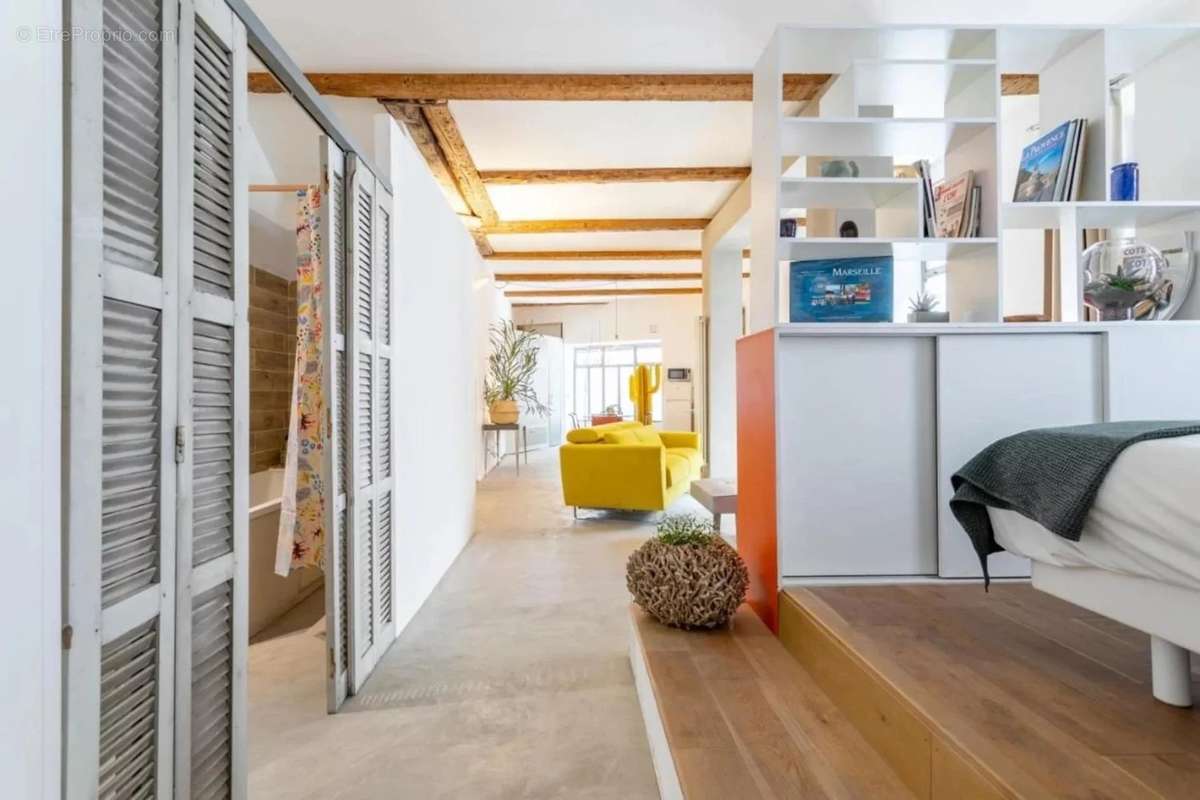 Appartement à MARSEILLE-6E