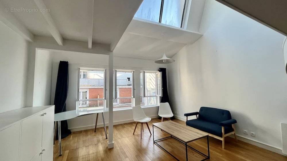 Appartement à PARIS-9E