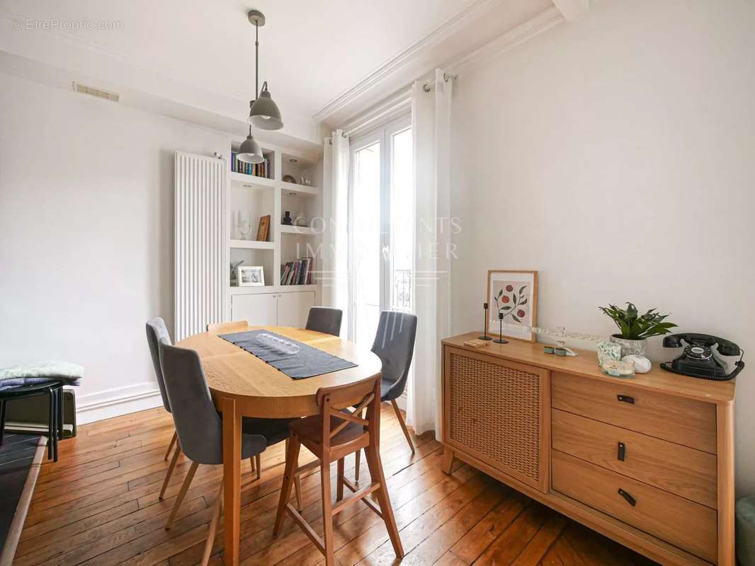 Appartement à PARIS-17E