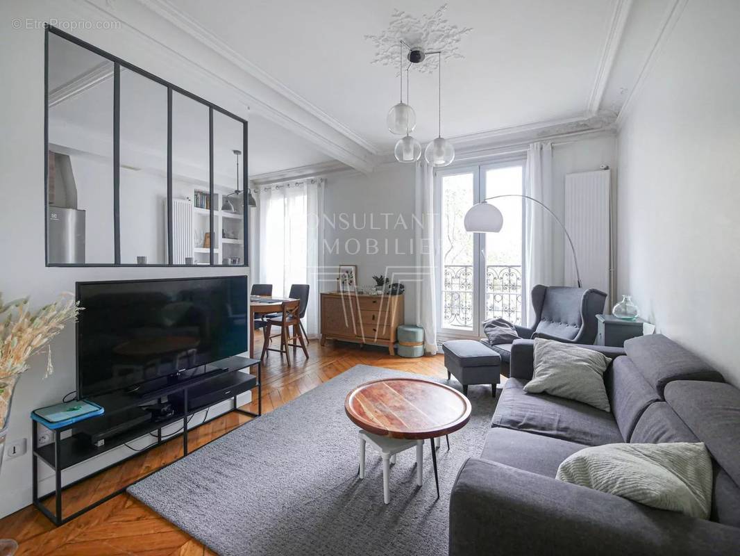 Appartement à PARIS-17E