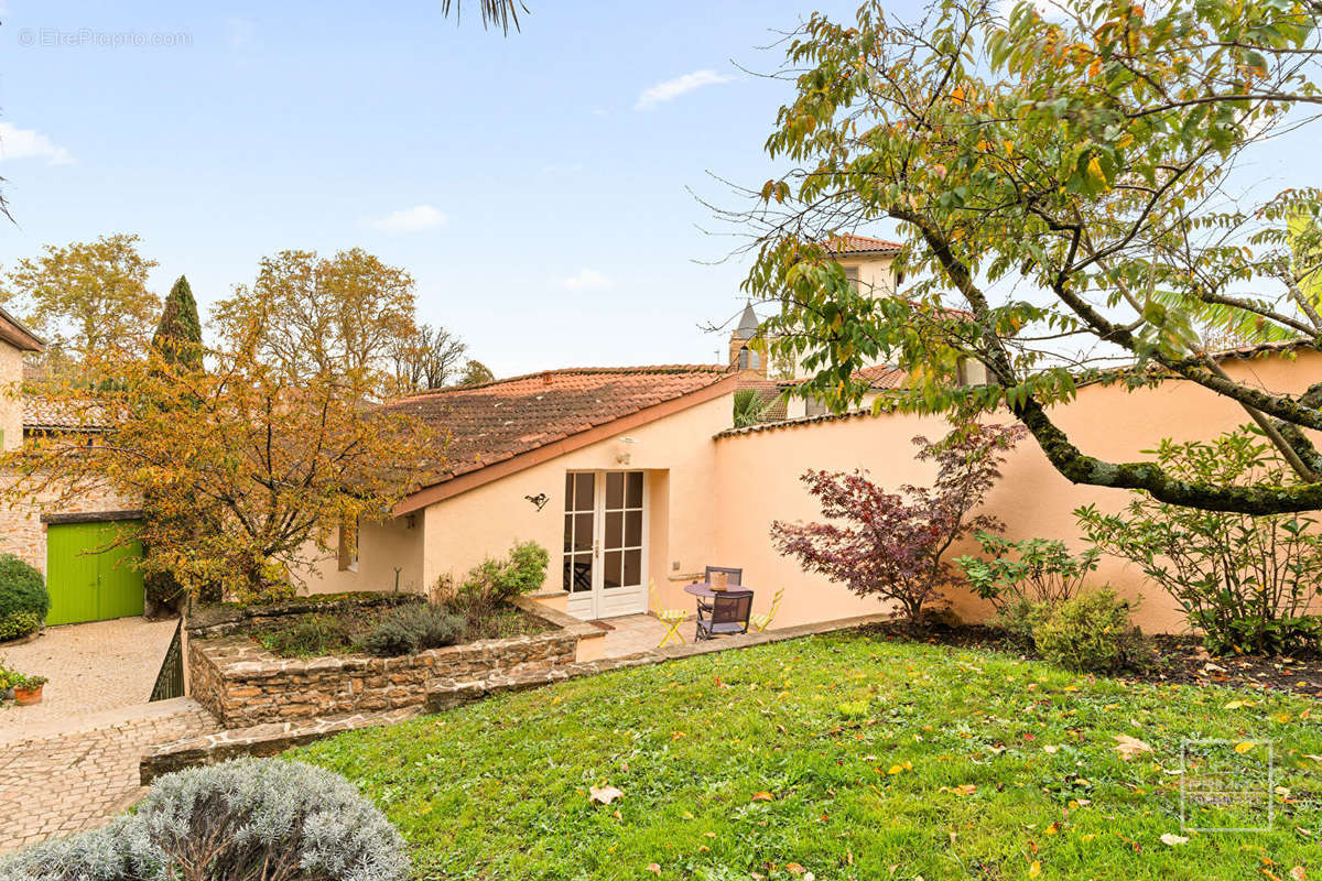 Maison à CURIS-AU-MONT-D&#039;OR