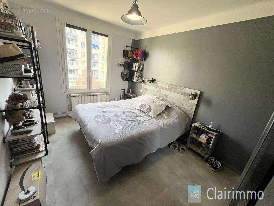 Appartement T3/4 à vendre - Balcon - Loggia - Cave - 13013 - Appartement à MARSEILLE-13E