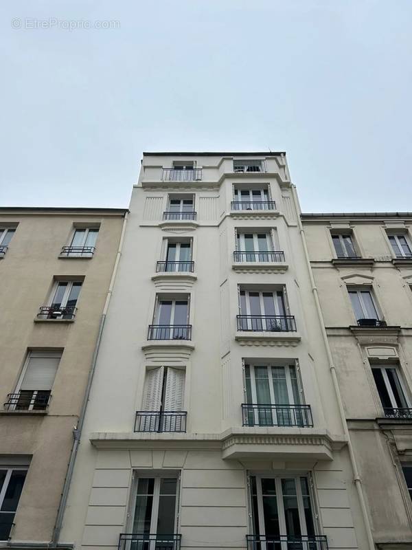 Appartement à PARIS-14E