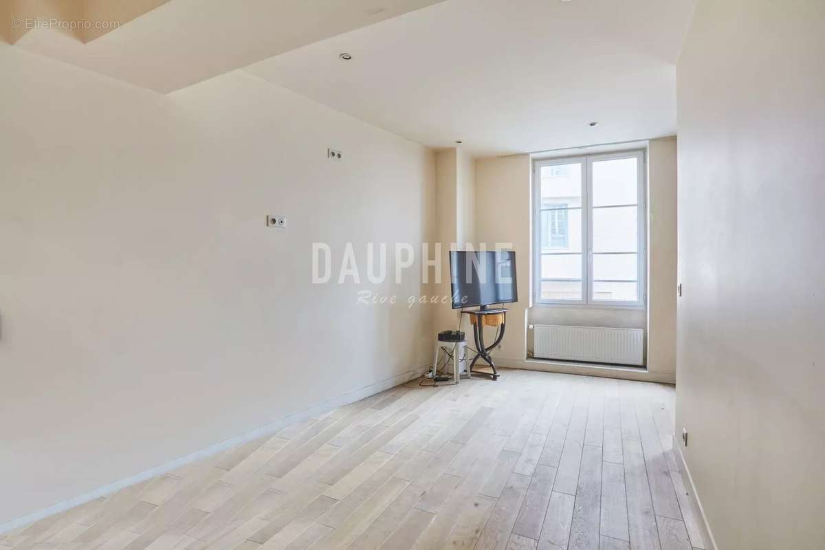 Appartement à PARIS-6E