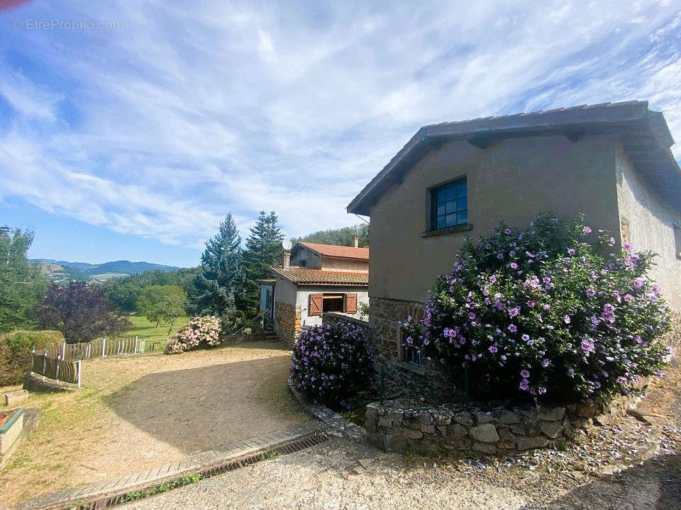 Maison à SAINT-FORGEUX