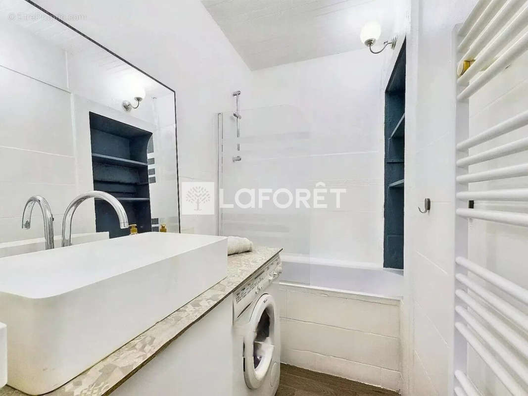 Appartement à PARIS-14E