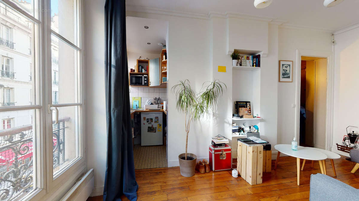 Appartement à PARIS-10E