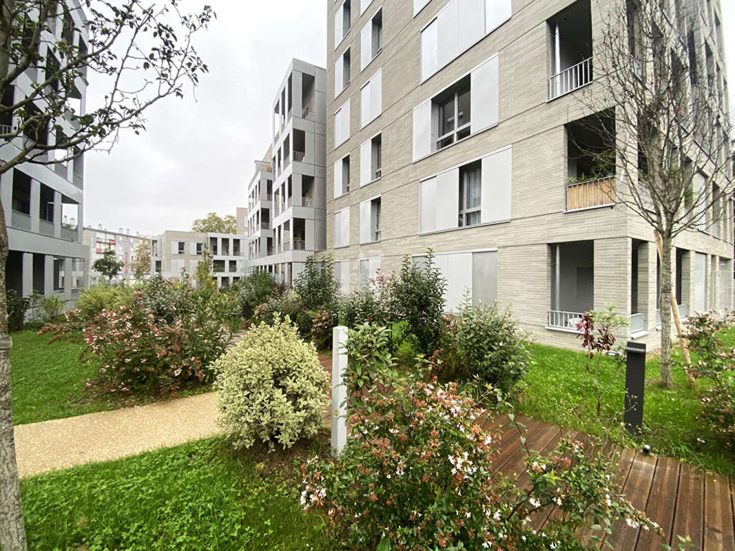 Appartement à NANTERRE