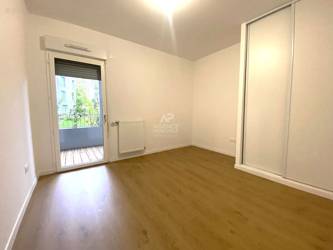 Appartement à NANTERRE