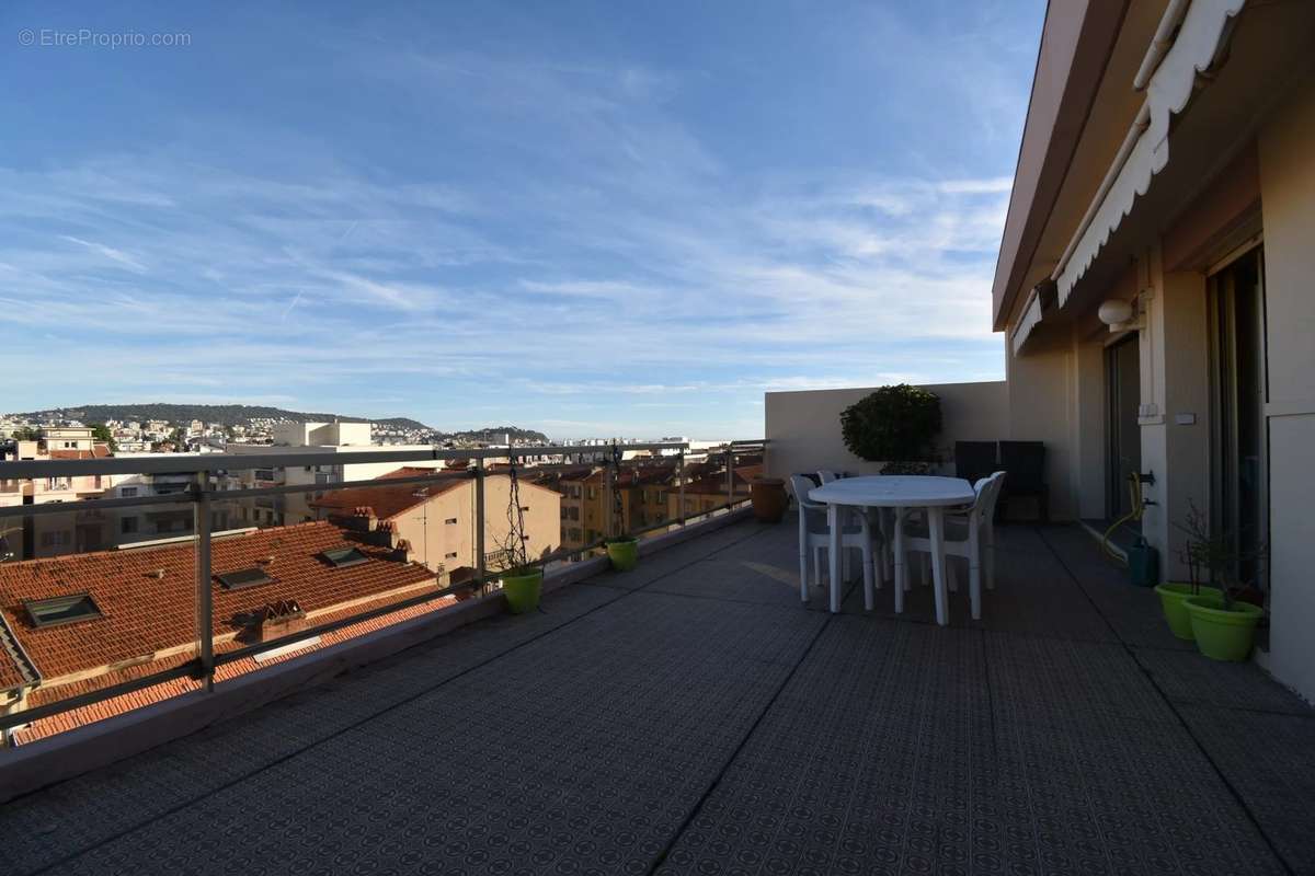 Appartement à NICE