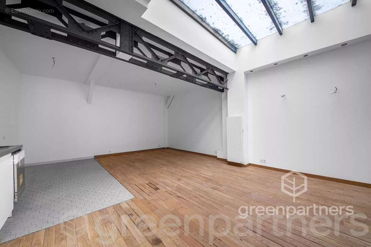 Appartement à PARIS-20E