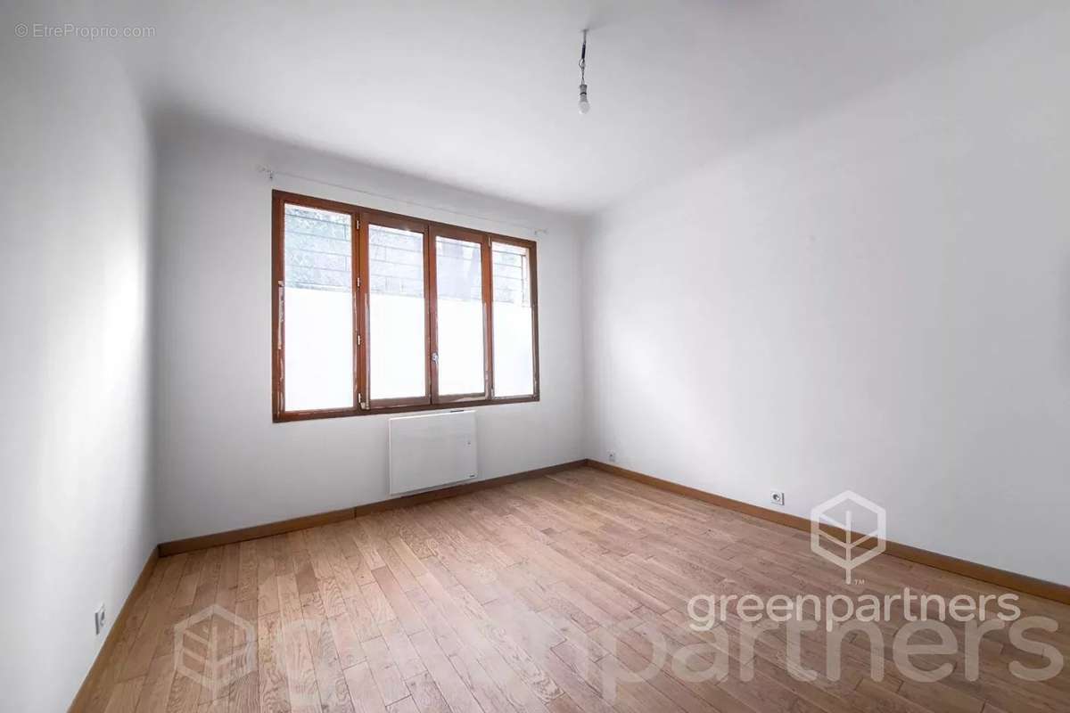 Appartement à PARIS-20E