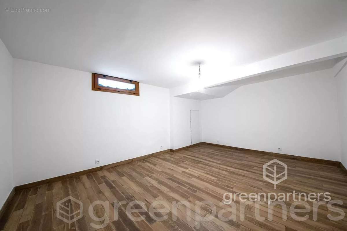 Appartement à PARIS-20E