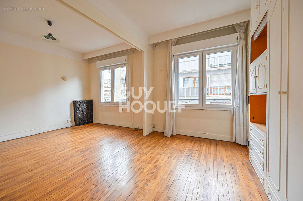 Appartement à PARIS-12E