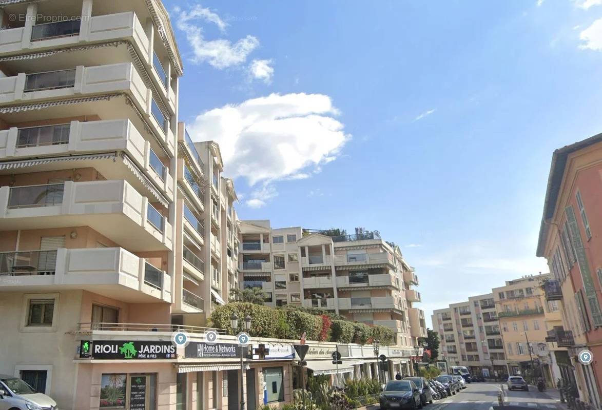 Appartement à BEAULIEU-SUR-MER