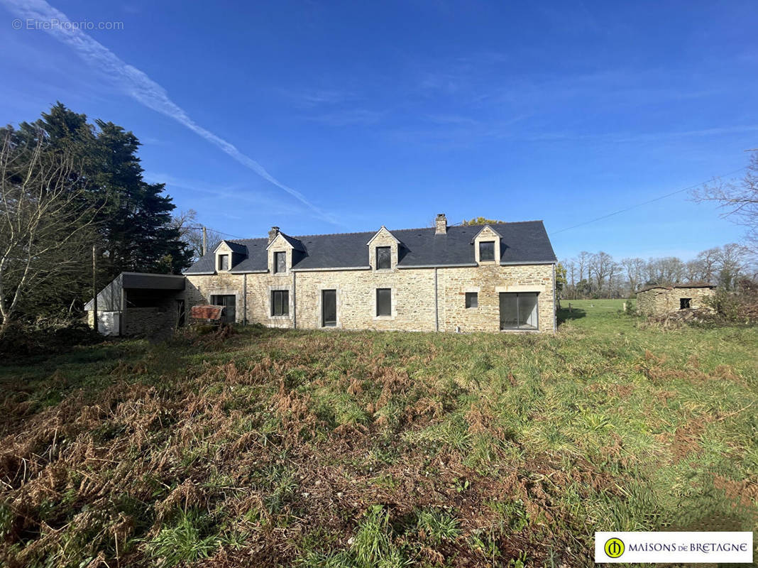 Maison à LE TREVOUX