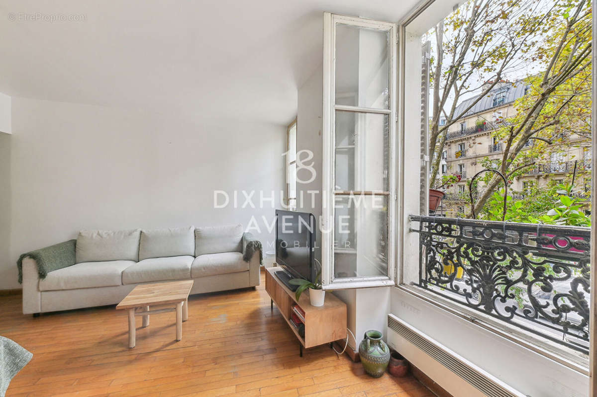 Appartement à PARIS-18E