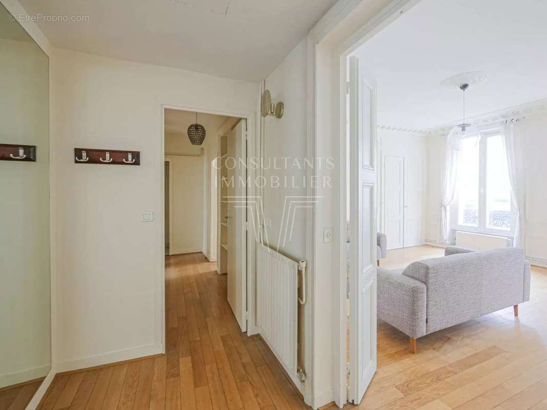 Appartement à PARIS-7E