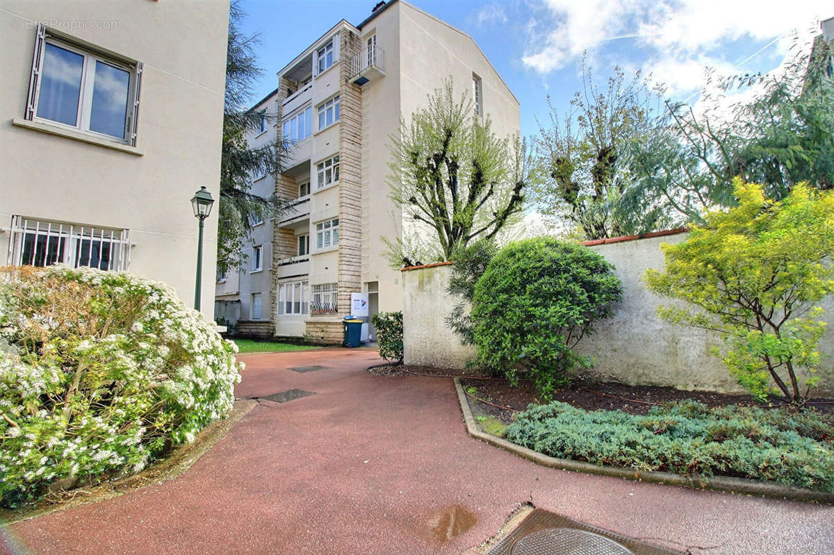 Appartement à COLOMBES