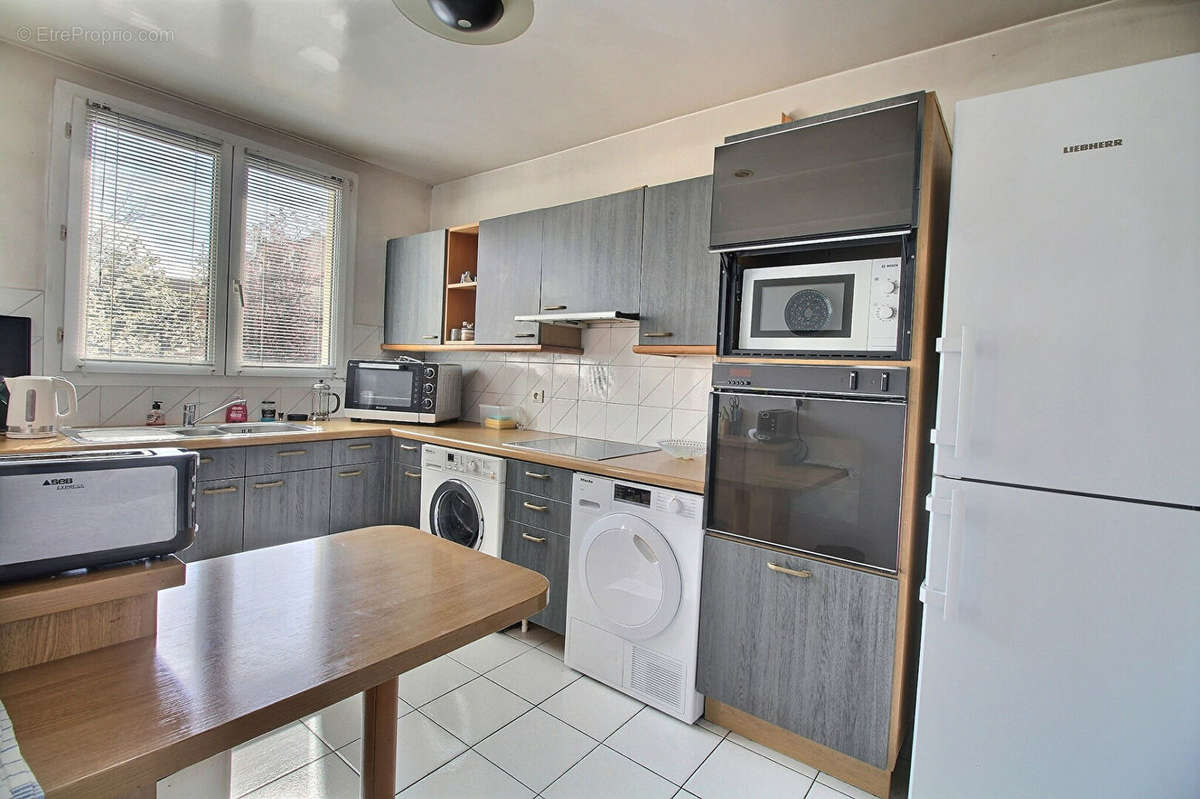 Appartement à COLOMBES