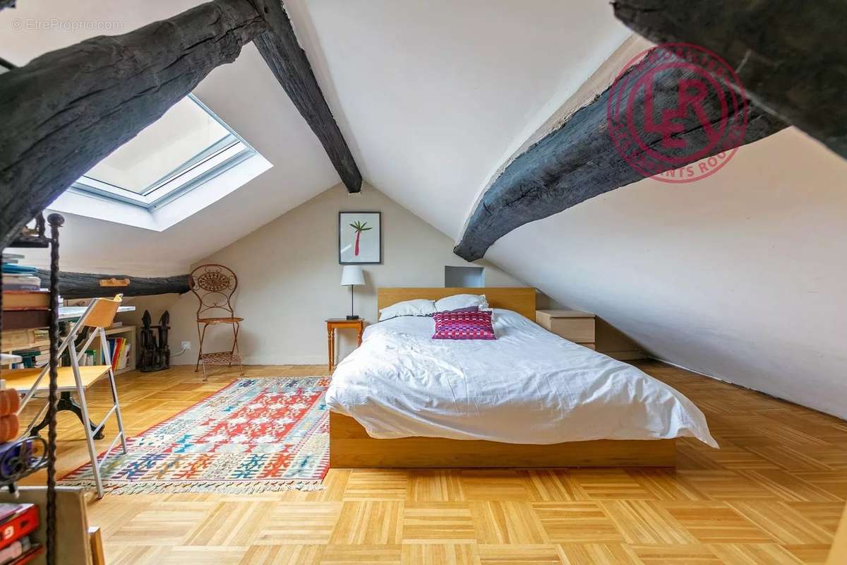 Appartement à PARIS-4E