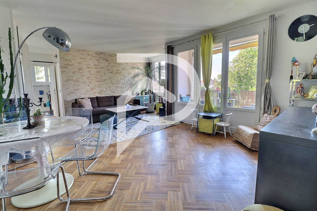 Appartement à COLOMBES