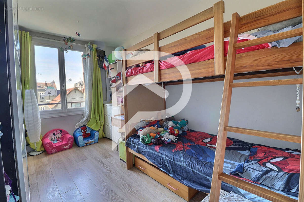 Appartement à COLOMBES