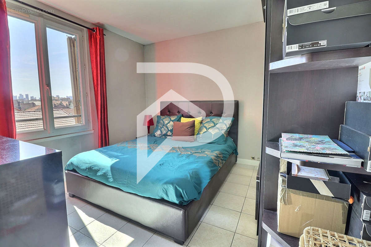 Appartement à COLOMBES