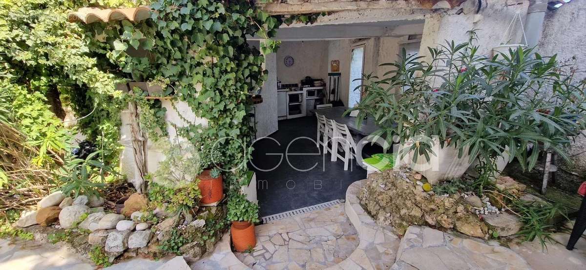 Appartement à LE BAR-SUR-LOUP