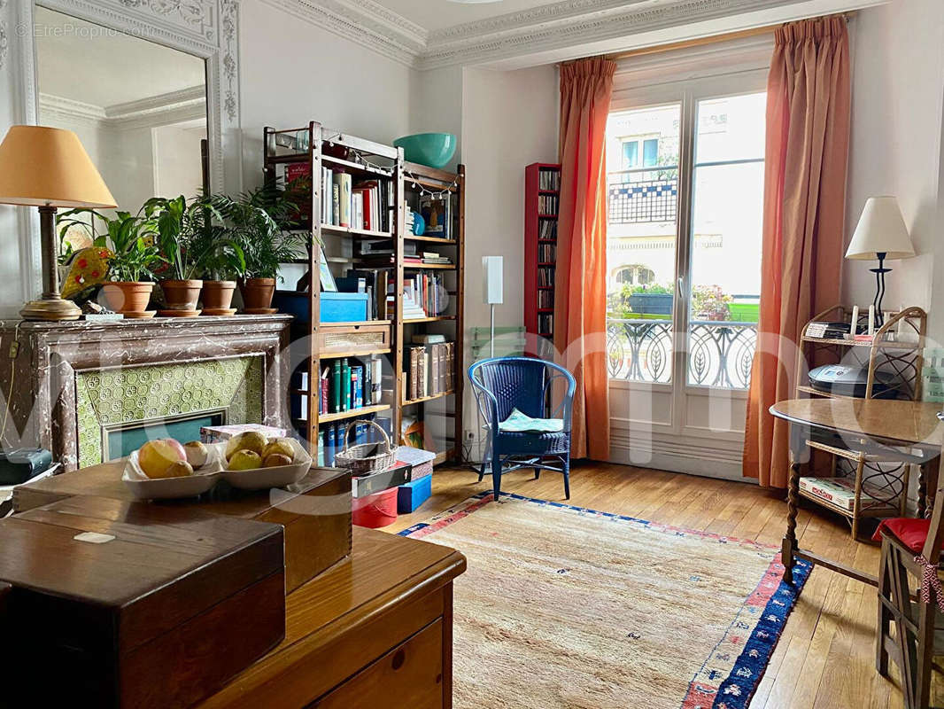 Appartement à LEVALLOIS-PERRET