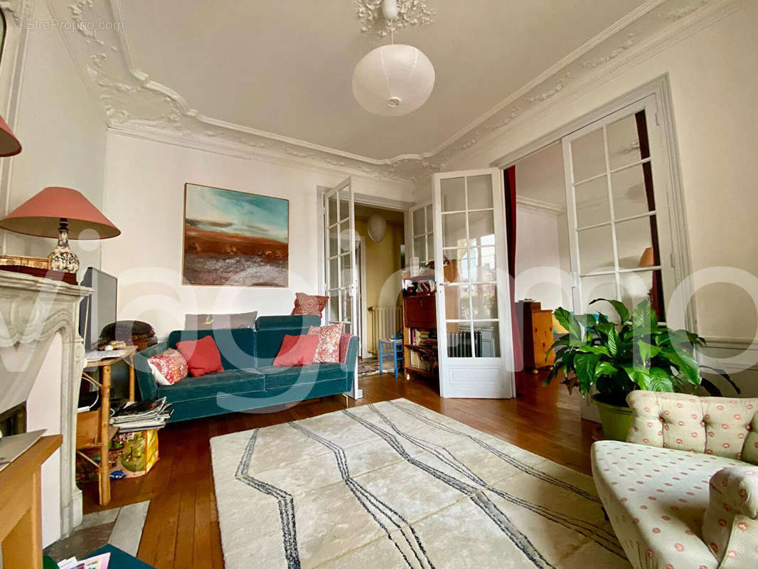 Appartement à LEVALLOIS-PERRET