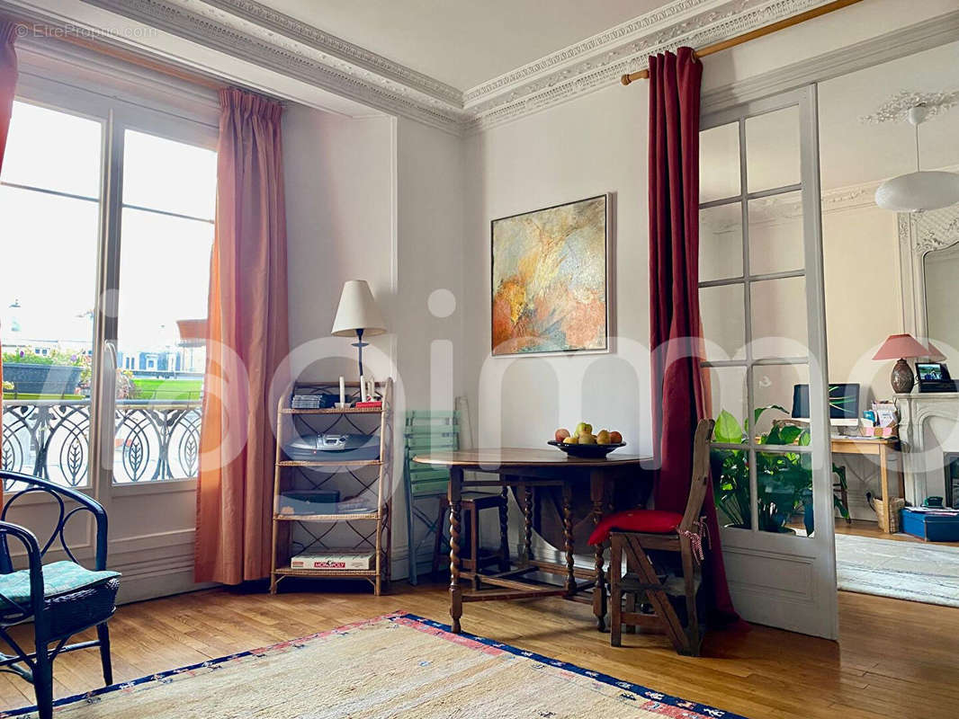 Appartement à LEVALLOIS-PERRET