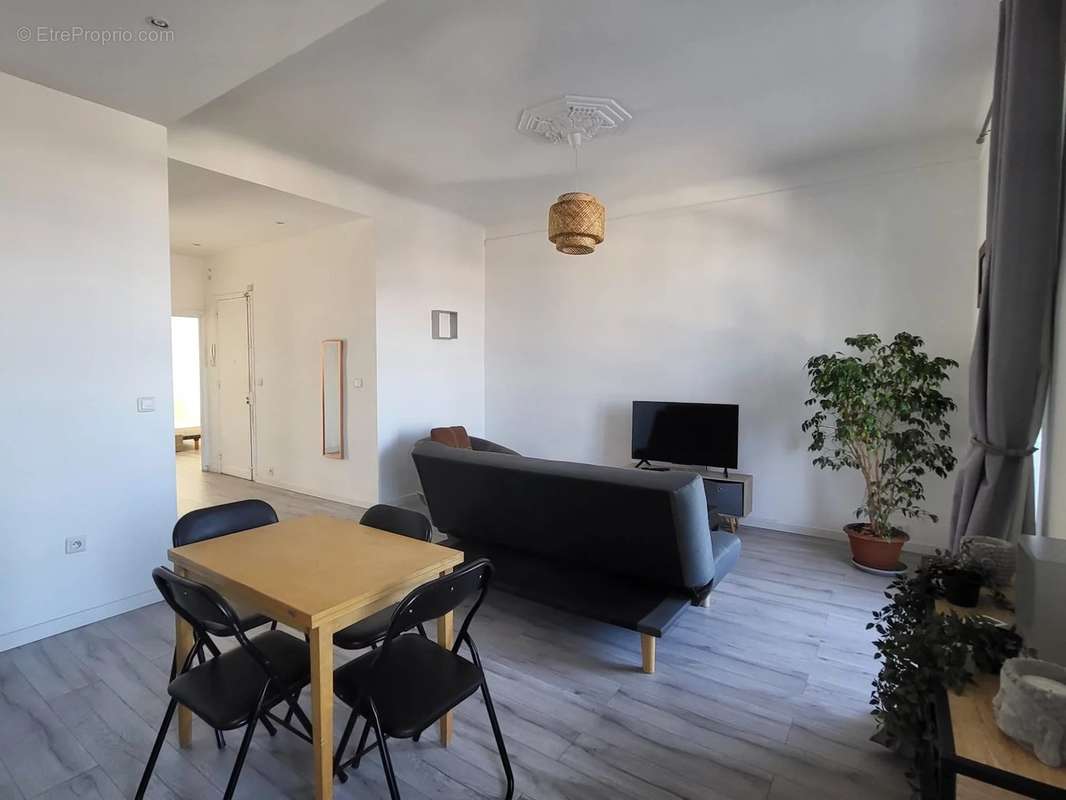 Appartement à MARSEILLE-7E