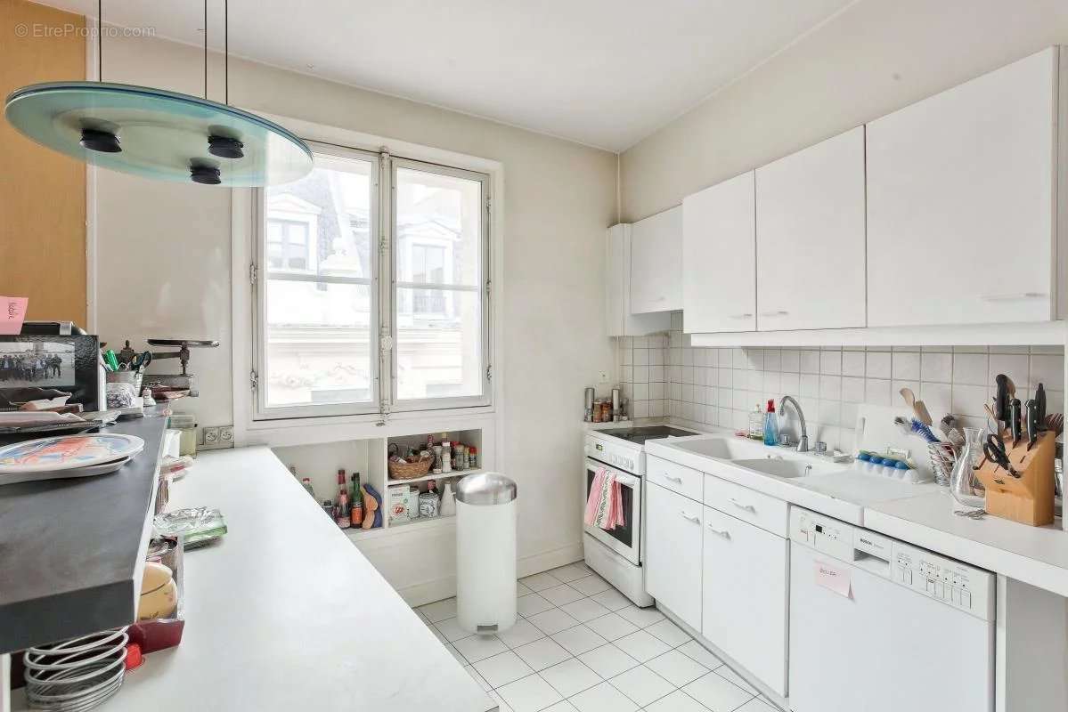 Appartement à PARIS-11E