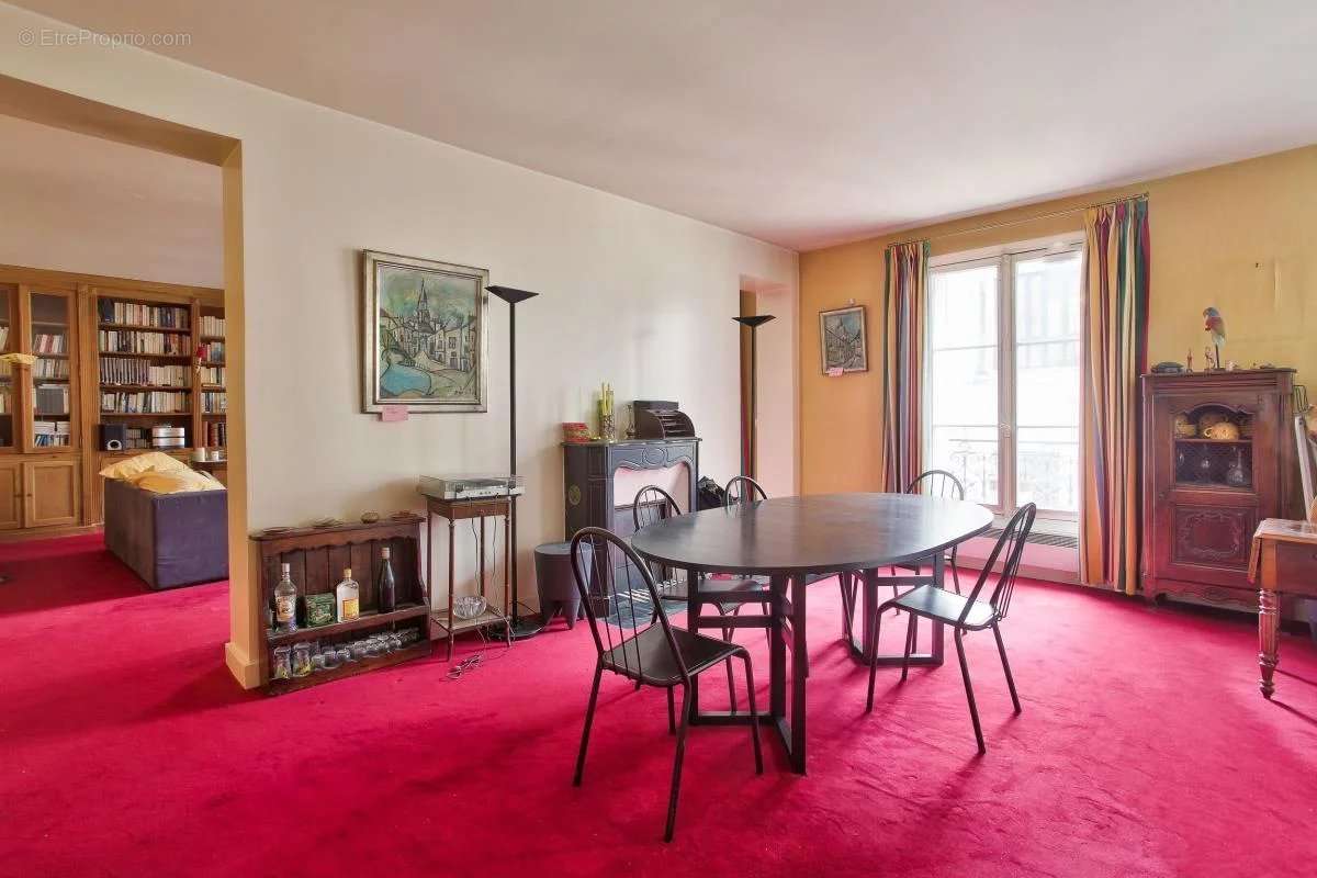 Appartement à PARIS-11E