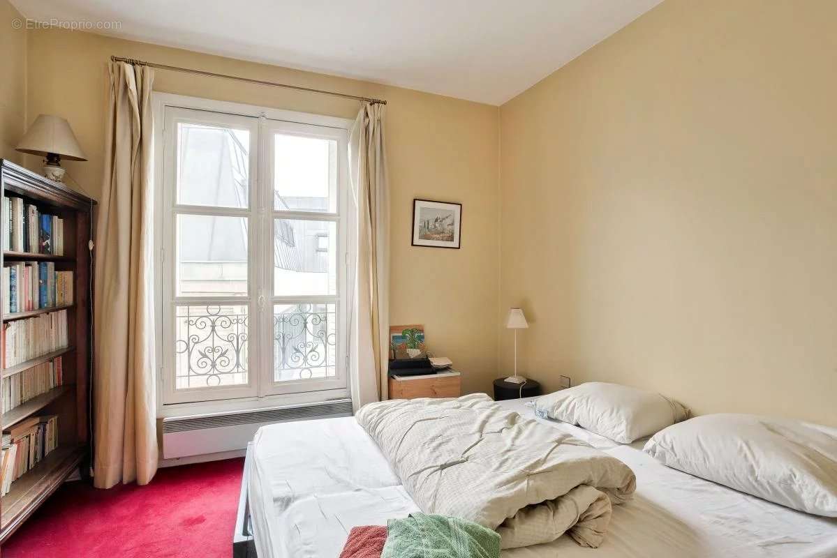 Appartement à PARIS-11E