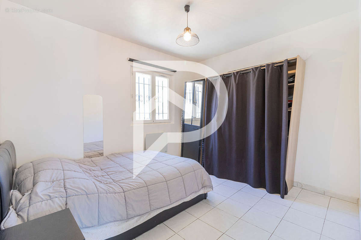 Appartement à MARSEILLE-16E