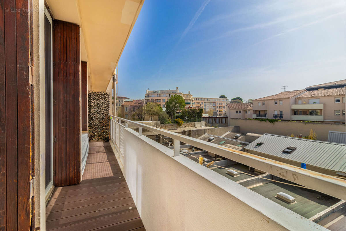 Appartement à MARSEILLE-1E