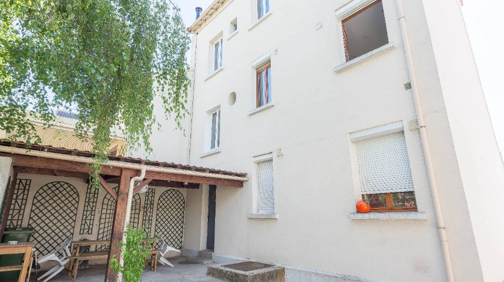 Appartement à SAVIGNY-SUR-ORGE