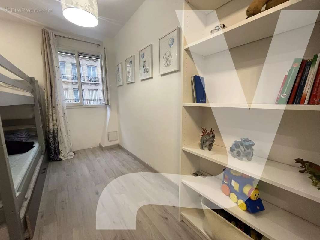 Appartement à PARIS-12E