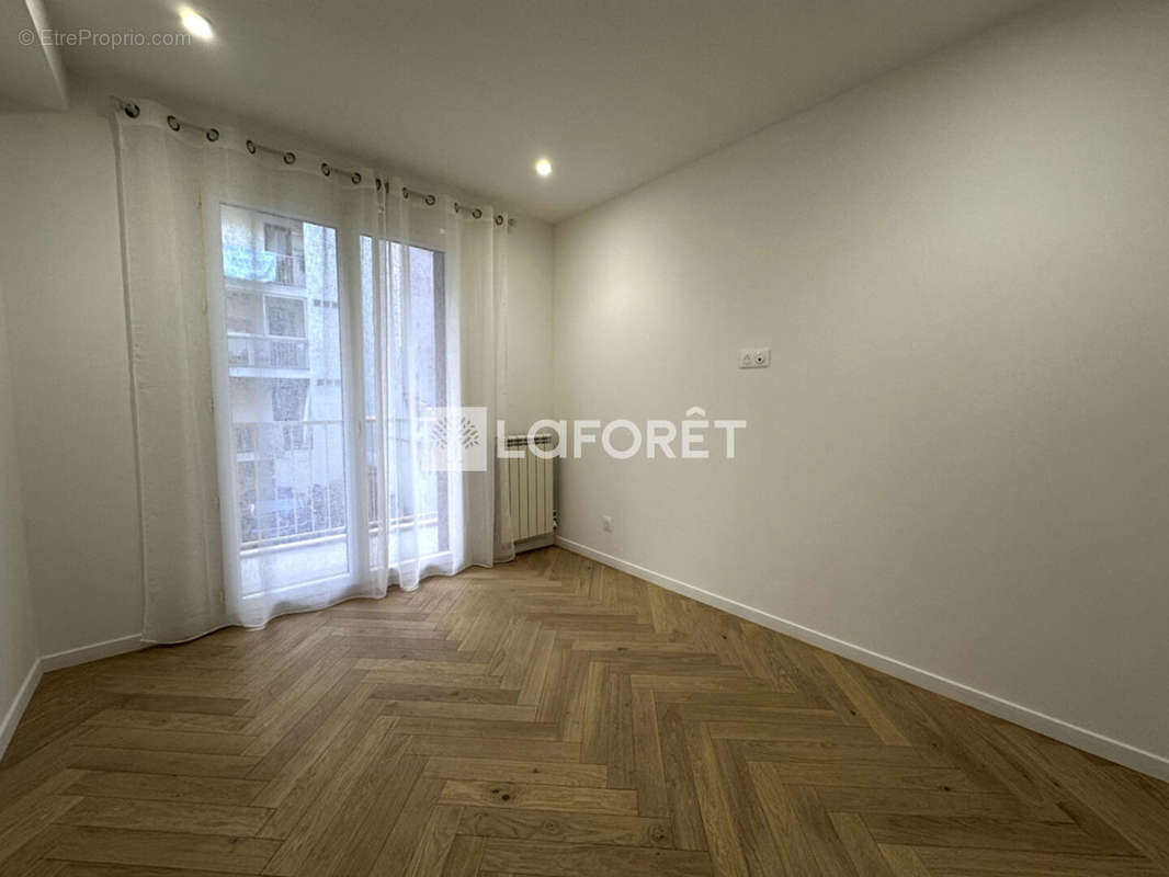 Appartement à MARSEILLE-6E