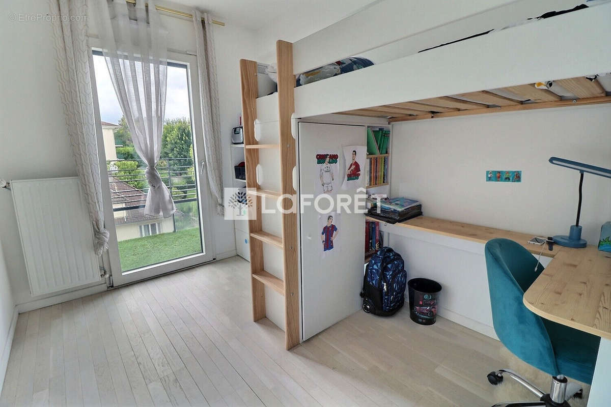 Appartement à RUEIL-MALMAISON