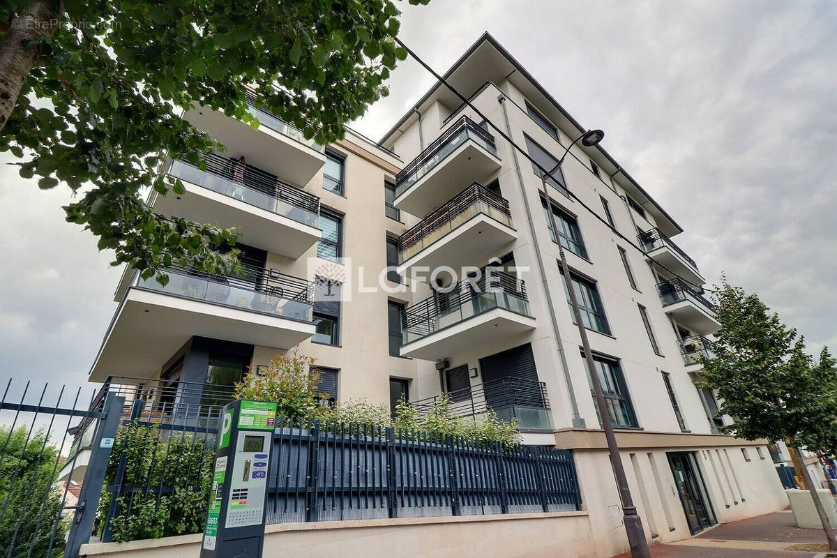 Appartement à RUEIL-MALMAISON